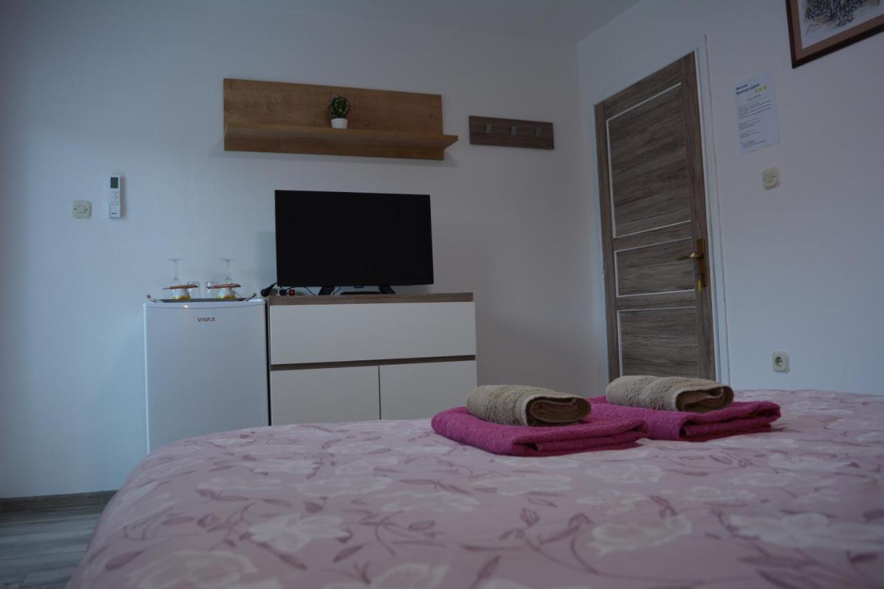 Rooms Lucijana Jezerce Dış mekan fotoğraf